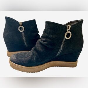 Sofft Siri Black Suede Waterproof Wedge Booties, 8